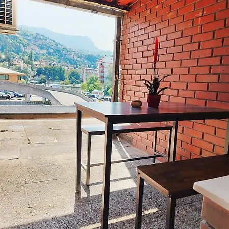 Spacious And Modern In Town Center *