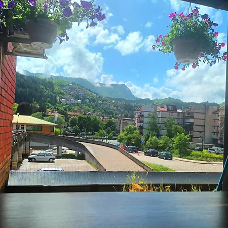 Spacious And Modern In Town Center Apartamento